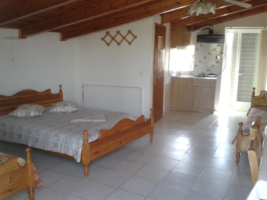 Efterpi Aggeli Apartment Loutropolis Thermis Room photo